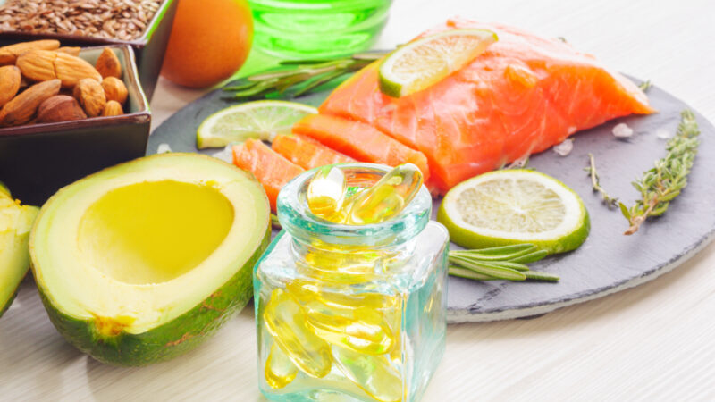 DHA・EPAサプリおすすめ8選！選び方や中性脂肪・肝機能ケアを解説