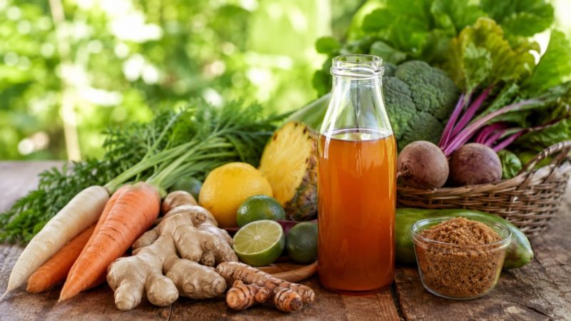 植物発酵エキスを凝縮した酵素ドリンク。自然の恵みを取り入れた健康的なライフスタイルの提案。